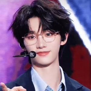 乱起的名字的钢琴谱