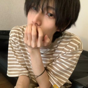 默認的钢琴谱