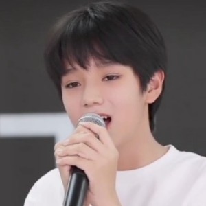 lu小蓝猫🎻的钢琴谱
