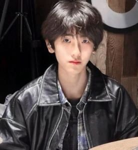 A Little Story的演奏视频