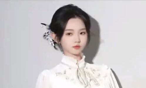【暗】李柯以宝贝的钢琴谱