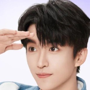 依.L的钢琴谱