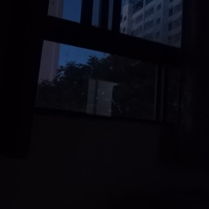 《暗夜》，飞出了问题的钢琴谱