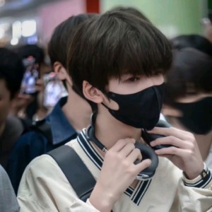 小y是天使用户的钢琴谱