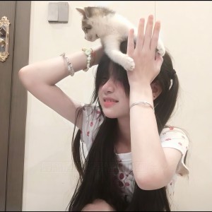 只有一点点乖.的钢琴谱