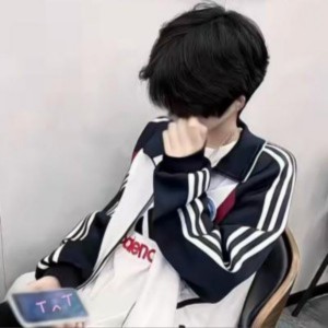 AAA.卖二手房中介詻詻.的钢琴谱