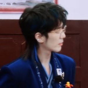 下雨了by的钢琴谱