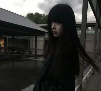 痛郁的钢琴谱
