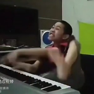 robin的钢琴谱