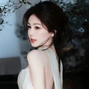 小露夏日瘦了的钢琴谱