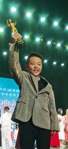 天才中的战斗机的钢琴谱