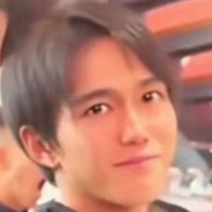 何以_—成杰_╭(ᵔ_>ᵔ)╮的钢琴谱