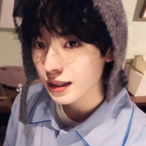 안어的钢琴谱