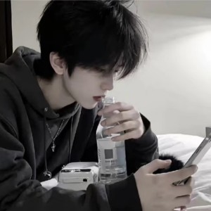 芸时的钢琴谱