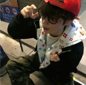 暖男排狗后面的钢琴谱