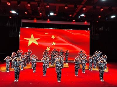 爱国奉献歌-钢琴谱