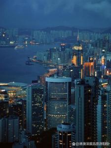 漫步香港1999(萨克斯)-钢琴谱