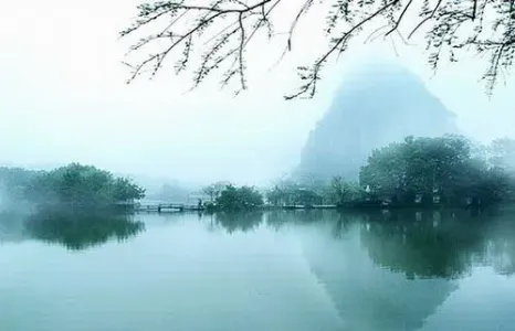 翠湖寒-钢琴谱