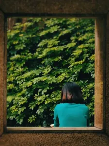 她的背影-钢琴谱
