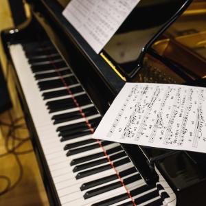 Symphony No. 4 in B Flat Major鋼琴簡譜 數(shù)字雙手 Symphony No. 4 in B Flat Major鋼琴簡譜 數(shù)字雙手