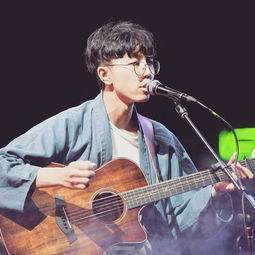 宋亚轩同款吉他谱书