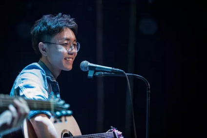 陈鸿宇如今吉他谱