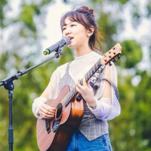 我多想是棵小草吉他谱