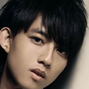 说谎小伟吉他谱