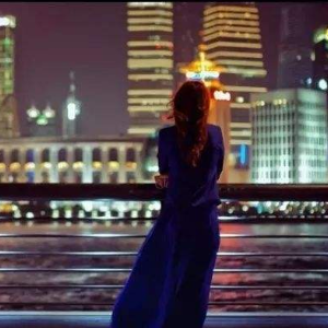 容易受伤的女人