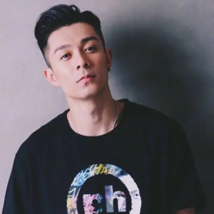 请你爱我-周柏豪-原调独奏