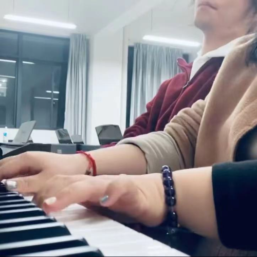 Bossanova Style钢琴简谱 数字双手