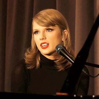 极限还原弹唱《Out Of The Woods》格莱美博物馆现场 Taylor Swift「一撇撇耶」-钢琴谱