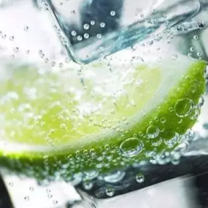 夏日里的氣泡水鋼琴簡譜 數(shù)字雙手 夏日里的氣泡水鋼琴簡譜 數(shù)字雙手