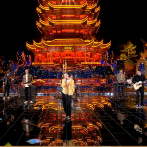Counting Stars （四手联弹）-2025年春晚 OneRepublic-钢琴谱