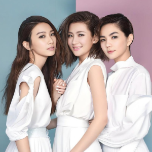 他还是不懂-S.H.E 原调精编简易版 经典怀旧 好听易弹-钢琴谱