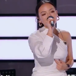 等下一个他（女生弹唱C调版）-钢琴谱