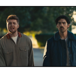 【亚历克斯·沃伦】带歌词《Burning Down》钢琴独奏版~星之钢琴~-钢琴谱