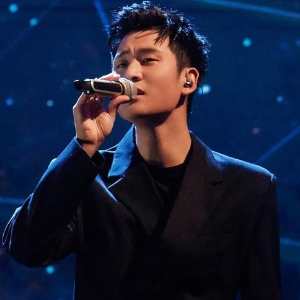 受够钢琴简谱 数字双手 周兴哲/吴易纬