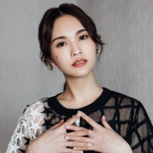 爱情而已钢琴简谱 数字双手