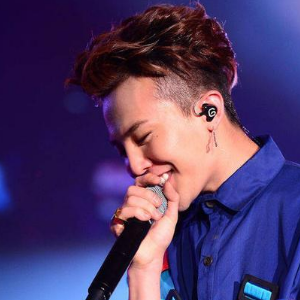 Untitled钢琴简谱 数字双手 G-DRAGON