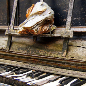 《纸飞机》高度还原钢琴版 - 声不可测-钢琴谱