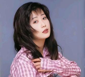 白纱窗的女孩-钢琴谱