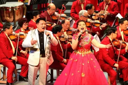 国庆圆舞曲-钢琴谱